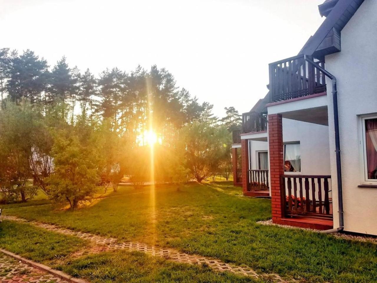 Osrodek Nad Jeziorem - Radew Rosnowo Buitenkant foto