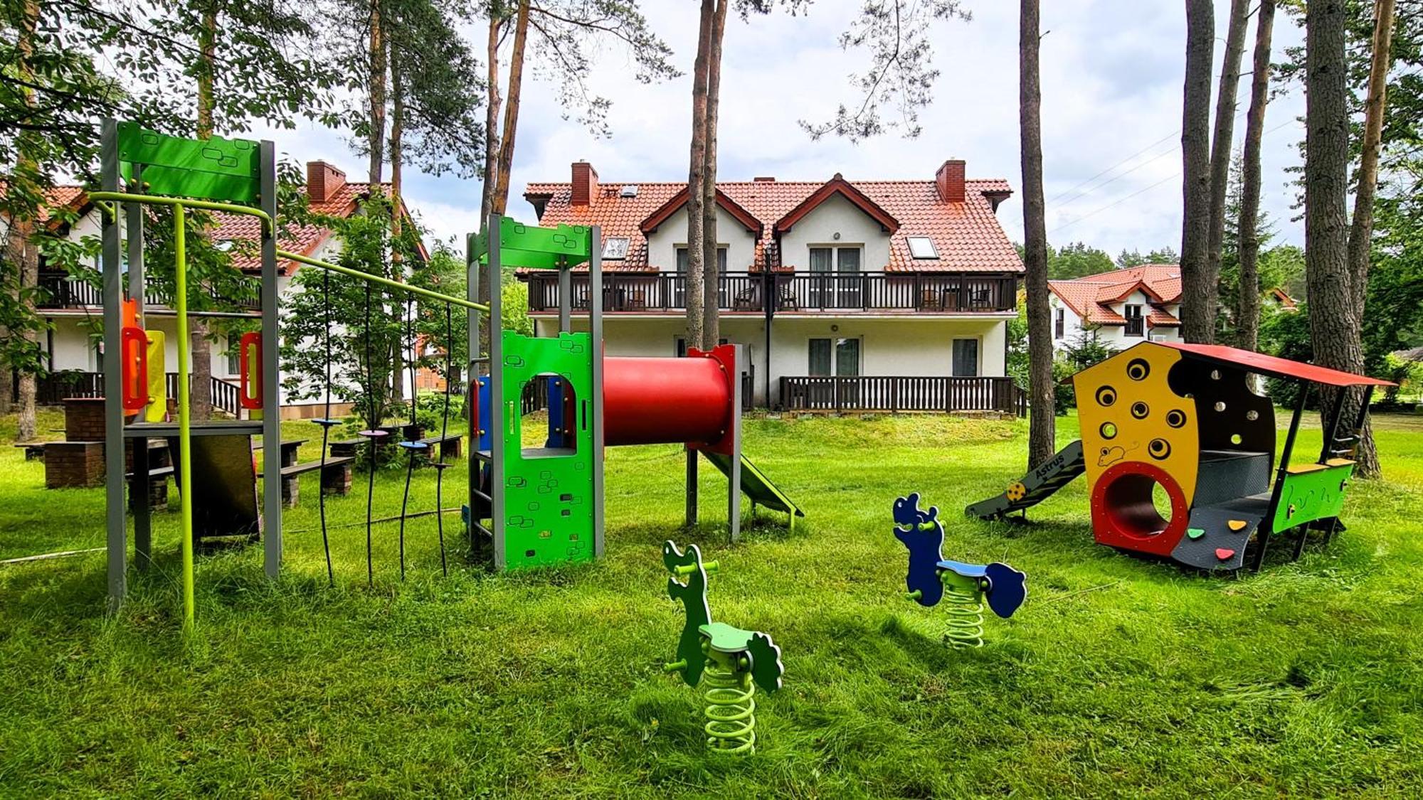 Osrodek Nad Jeziorem - Radew Rosnowo Buitenkant foto